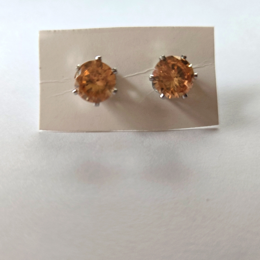 Elegant Gold Stud Earrings